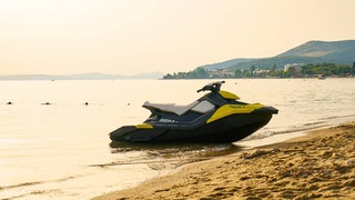 На Чарваке произошла смертельная авария: молодой человек на гидроскутере столкнулся с катамараном