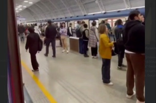 “Чоштепа“ метро бекатида поезд бузилиб қолди