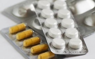 Названы запрещенные для лечения коронавируса на дому препараты