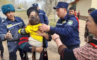 FVB xodimi isitma sababli nafas ololmay qolgan 1 yoshli bolaning hayotini saqlab qoldi