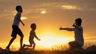 Вояга етмаган бола онаси тарбиясига олиб берилди