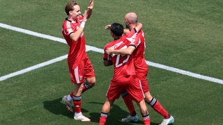 «Бенфика» обыграла «Баварию» и вышла в плей-офф КЧМ