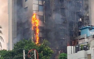 Бангладешда намойишчилар томонидан меҳмонхонага ўт қўйилиши оқибатида 8 киши ҳалок бўлди