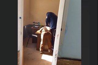 Buxoroda IIB xodimi oʻz xizmat xonasida voyaga yetmagan bolani qiynoqqa soldi