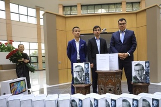 Ўзбекистон шахмат федерациясига шахмат бўйича брайл алифбосидаги ўқув қўлланмалари совға қилинди