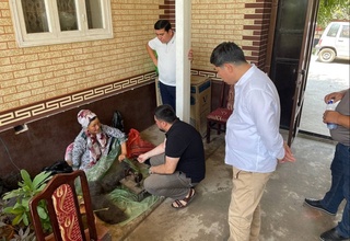 Марҳаматлик ҳунарманд аёлларнинг жунли рўмол ишлаб чиқариш фаолияти қайта йўлга қўйилади