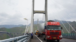 Бухоро вилоятида қурилаётган шамол электр станциялар учун Хитойдан турбиналар олиб келинмоқда