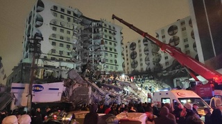A powerful earthquake has occurred in Turkey: buildings have collapsed; the highest level of alarm has been declared