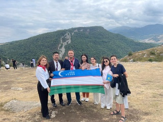 Ilm yoʻlidagi ozarbayjon safari