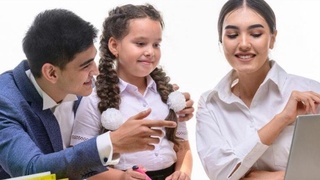 В Узбекистане 1200 учебных заведений перейдут на электронные дневники