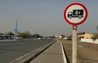 В Термезе ввели ограничения на движение грузовиков