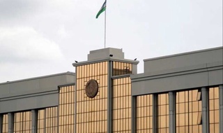 Vazirlar Mahkamasi doirasidagi barcha masalalar Hukumat majlislarida hal etilishi belgilab qoʻyilmoqda