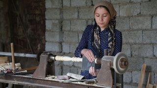 Чиноздаги дурадгор қизлар ҳақида эшитганмисиз?