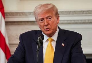 Трамп Зеленскийни Қримни Россияники деб тан олишдан бош тортгани учун танқид қилди