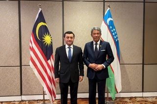 Baxtiyor Saidov Malayziya tashqi ishlar vaziri bilan uchrashdi