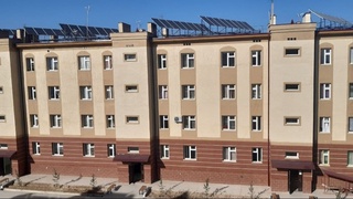 В Намангане на четырех многоквартирных домах установлены солнечные панели