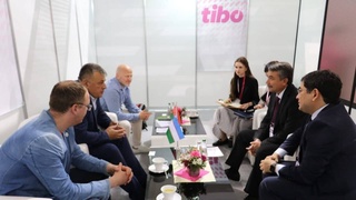 Шухрат Садыков провел переговоры с руководством компании «EPAM Systems»