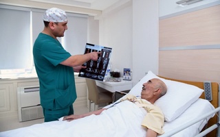 Өзбекстанда науқастың денесі 16 градусқа дейін салқындатылып, 12 сағаттық күрделі технологиялық ота жасалды