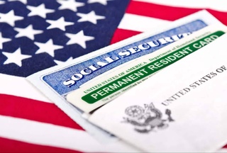 В США планируют ужесточить выдачу грин-карт: заявителей будут оценивать по возможной нагрузке на бюджет