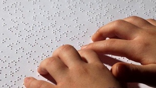 Конституция Узбекистана написана шрифтом Брайля