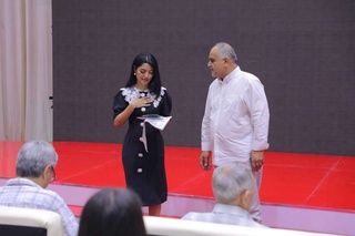 Бир гуруҳ киноижодкорлар “Меҳнат фахрийси” кўкрак нишони билан тақдирланди