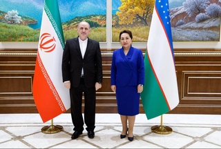 Раиси Сенат Сафири Ҷумҳурии Исломии Эрон дар мамлакатамонро қабул кард