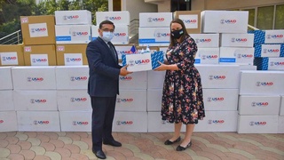 США доставили в Узбекистан дополнительное медицинское оборудование для борьбы с COVID-19