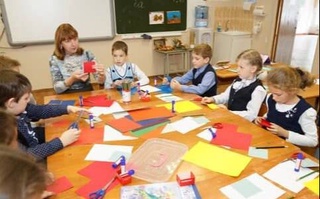 Ба оилаҳои камбизоат пардохти машғулоти баъди дарс ҷуброн карда мешавад