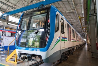 Русия дар давоми ду сол ба Тошканд боз 60 вагони метро мефиристад