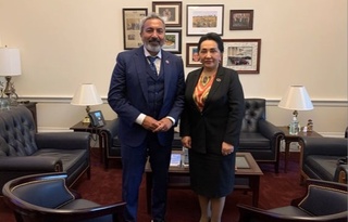 Танзила Нарбаева  АҚШ Конгрессі конгрессмен-демократы А.Берамен кездесті