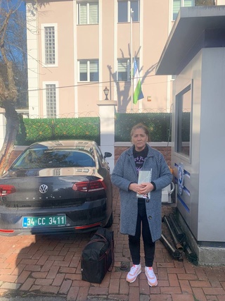 Жер сілкінісі болған аймақта қалып қойған әйел Өзбекстанға қайтарылды