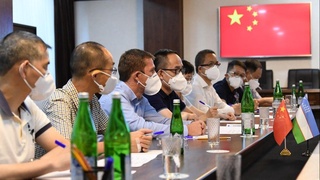 Хитойлик шифокорлар тошкeнт шаҳридаги саралаш ва тақсимлаш марказларида бўлди​