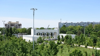 “Адиблари ардоқланган юрт”