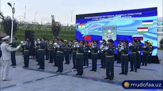 Дар Тошканд ҷашнвораи байналмилалии "Карнайи сулҳ" бо ширкати оркестрҳои низомии кишварҳои узви СҲШ оғоз шуд