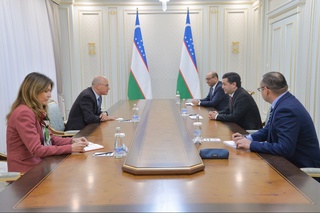 Бахтиёр Саидов Жонатан Хеник пенен ушырасты