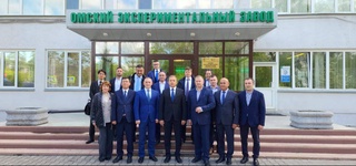 Находящийся с рабочей поездкой в Российской Федерации хоким Навоийской области встретился с трудовыми мигрантами в Омске