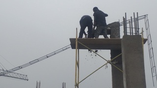 Андижонда яна бир ноқонуний қурилиш тадбиркорнинг ўз ҳисобидан бузиб ташланмоқда