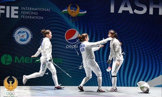 Әлем чемпионатындағы алтын дубль: Біздің семсершілер командалық бәсекеде теңдесі жоқ