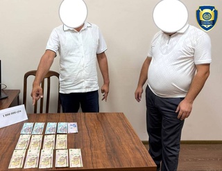 За 1,8 млн сумов обещали списать долг за воду: в Сырдарьинской области задержаны руководитель и сотрудник филиала «Сырдарья сув таъминоти»