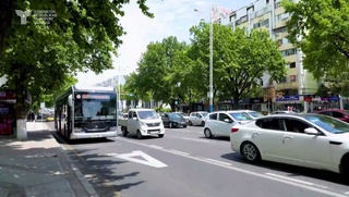 Автобуслар учун ажратилган тасмаси бор йўлдан транспорт воситаларининг ҳаракатланиши жаримага сабаб бўлади