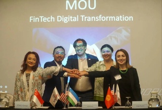 Узбекские компании и банки приняли участие во Всемирном саммите цифровой экономики в Сингапуре