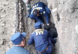 Бухорода сув қувури ётқизиш жараёнида икки нафар ишчини тупроқ босиб қолган