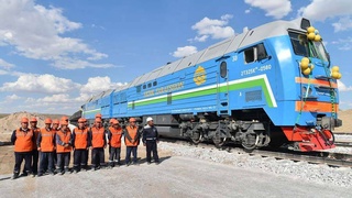 В степном районе Навоийской области введена в эксплуатацию новая железнодорожная ветка