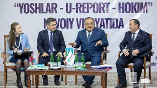 В Навои стартовал пилотный региональный диалог «Молодежь – Ю-Репорт – Хоким»