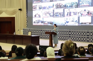 Ҳилола Умарова: тәлим-тәрбия күш ислетиўден жырақ болыўы керек