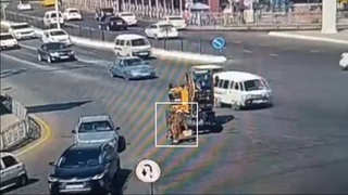 В Бухаре водитель экскаватора насмерть сбил женщину