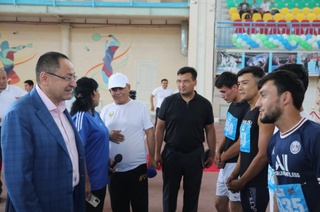 “Беш ташаббус олимпиадаси”: Чирчиқда енгил атлетика бўйича Республика босқичи баҳслари ўтказиляпти