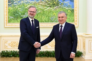 The President of Uzbekistan and the Prime Minister of the Czech Republic discuss specific projects for the development of industrial and technological partnership