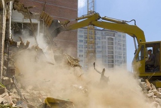 Сенаторами одобрен Закон об ответственности за загрязнение атмосферного воздуха при строительстве