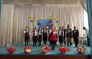 Биринши мектепте байрам кейпияты